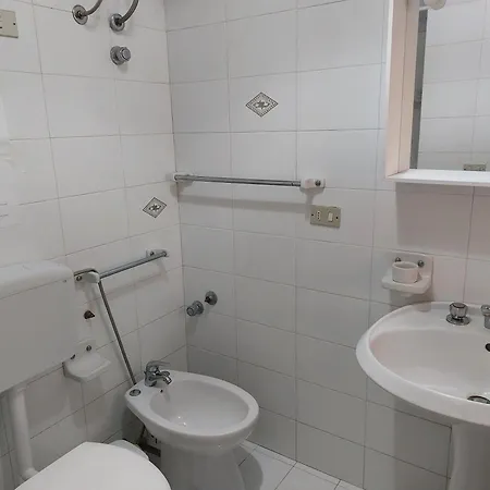 Cuba Alloggi Per Turismo * Fontane Bianche