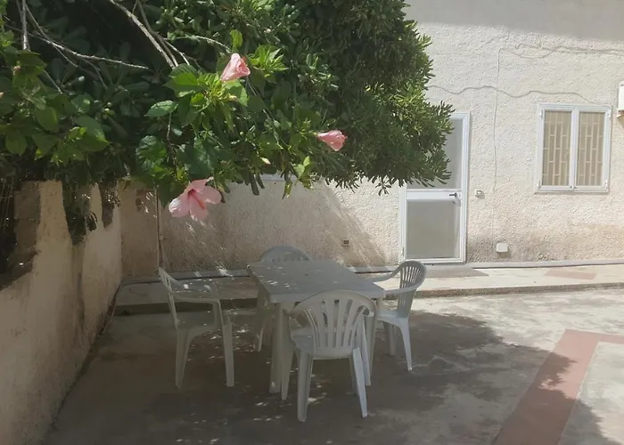 Cuba Alloggi Per Turismo * 冯塔尼比安奇